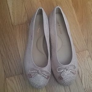 Sparkly pink flat shoes